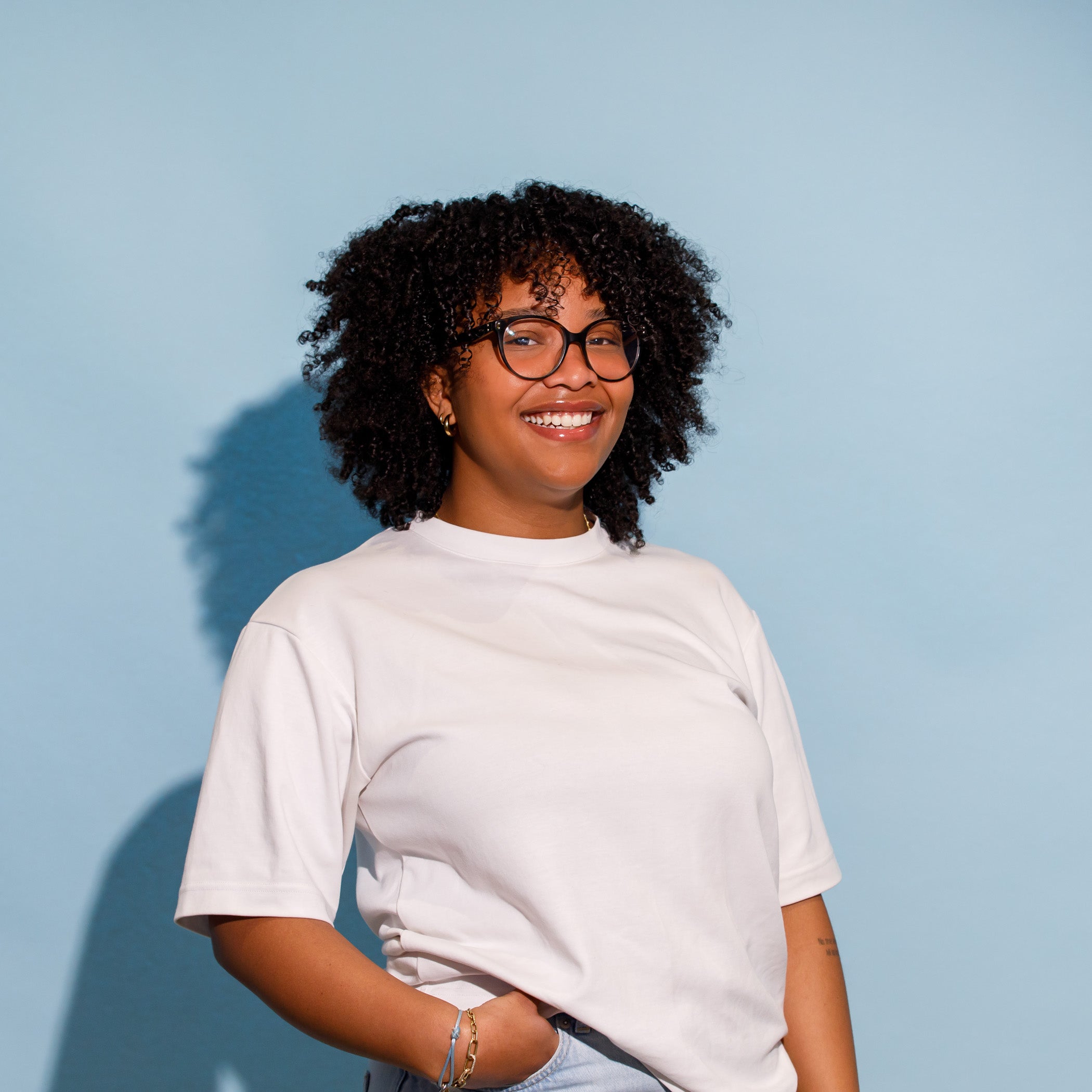 Hoe verzorg je krullen? 5 tips voor gezonde en glanzende krullen